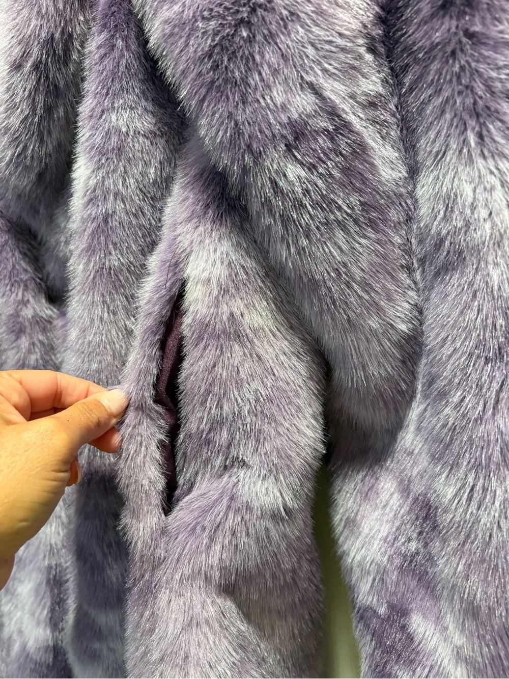 NWOT! Lavender Faux Fur Coat by Pyramid Collection, SMALL - Picture 6 of 12